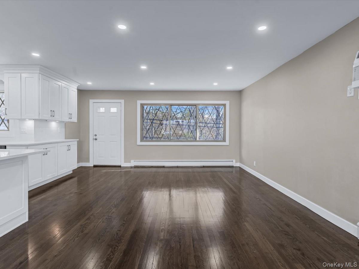 #4 photo, 3167 Morgan Drive, Wantagh , NY 11793