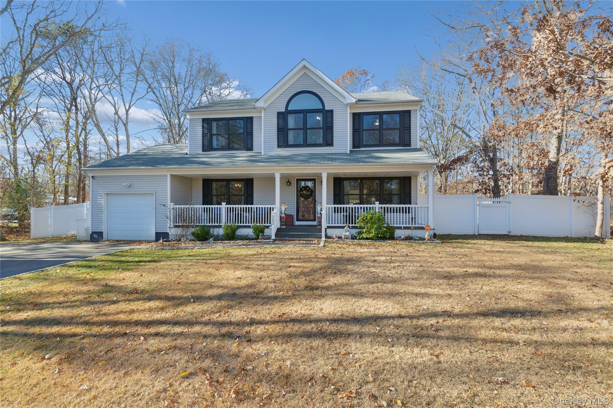 #1 photo, 262 Walker Avenue, 롱 아일랜드 East Patchogue , NY 11772