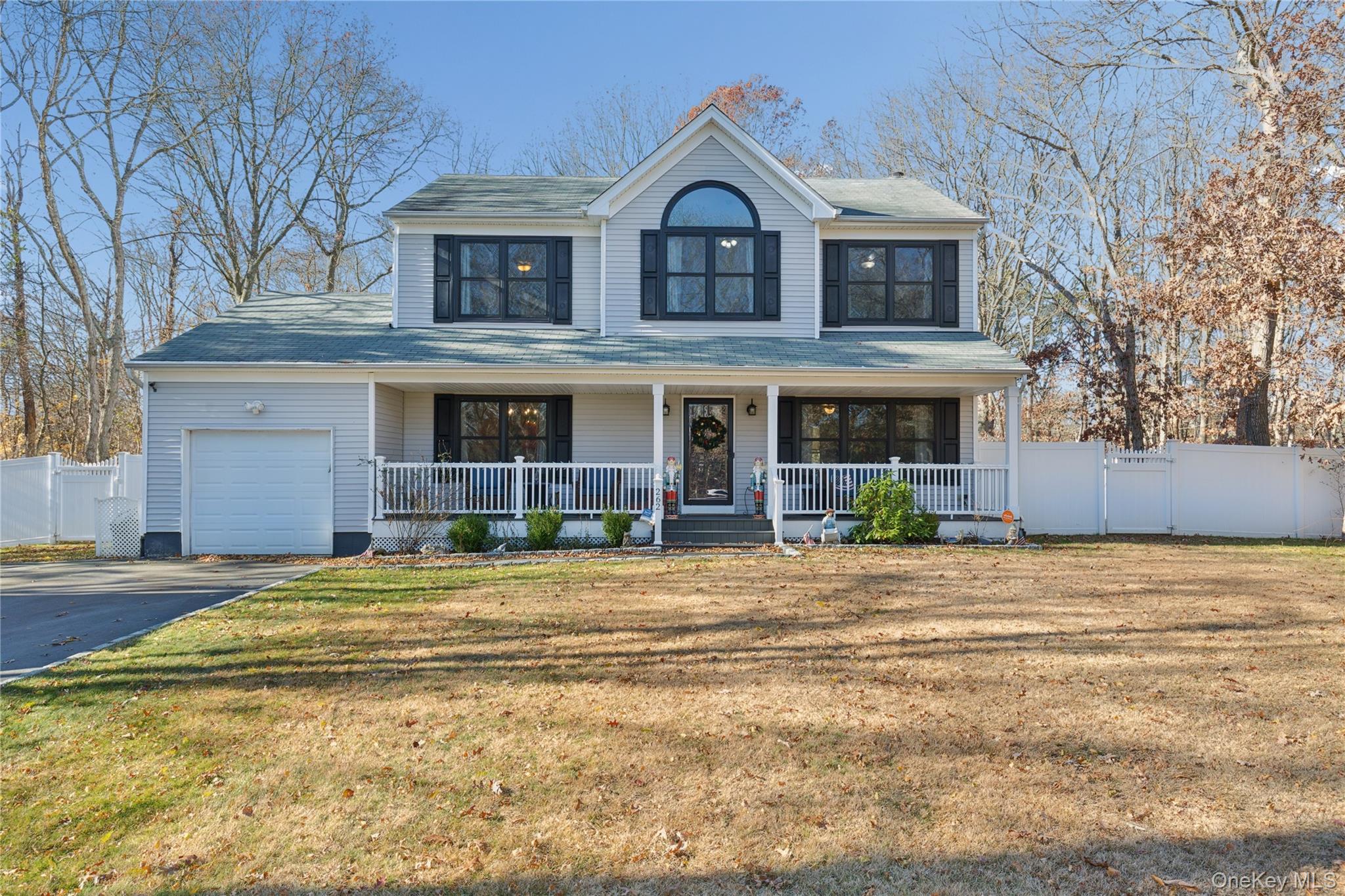 #2 photo, 262 Walker Avenue, 롱 아일랜드 East Patchogue , NY 11772