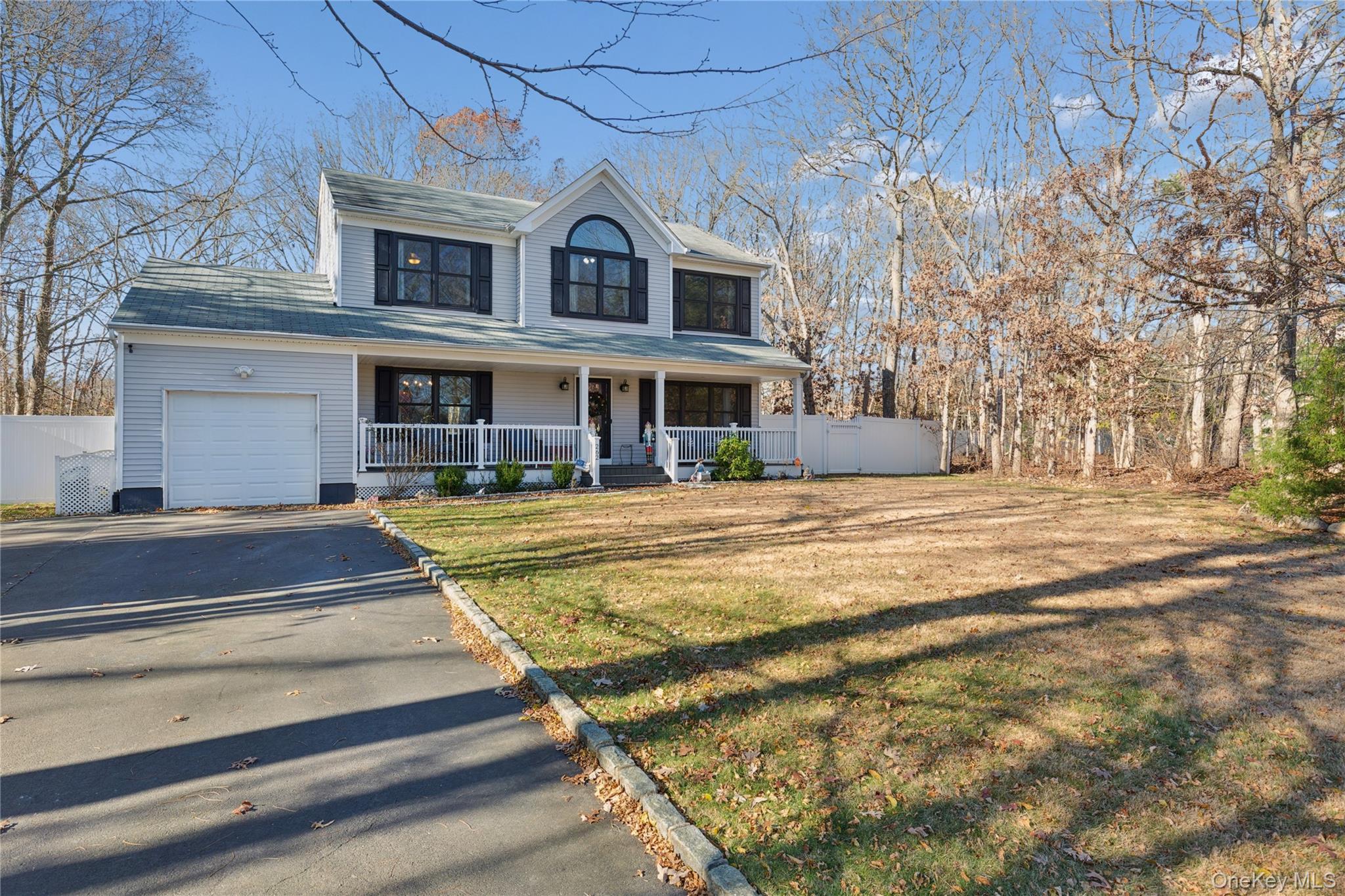 #3 photo, 262 Walker Avenue, 롱 아일랜드 East Patchogue , NY 11772