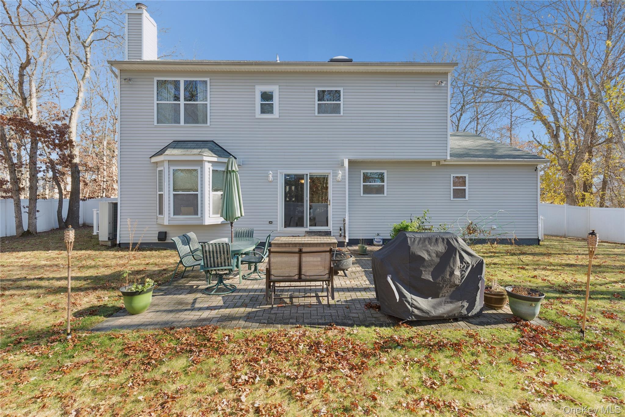 #7 photo, 262 Walker Avenue, 롱 아일랜드 East Patchogue , NY 11772