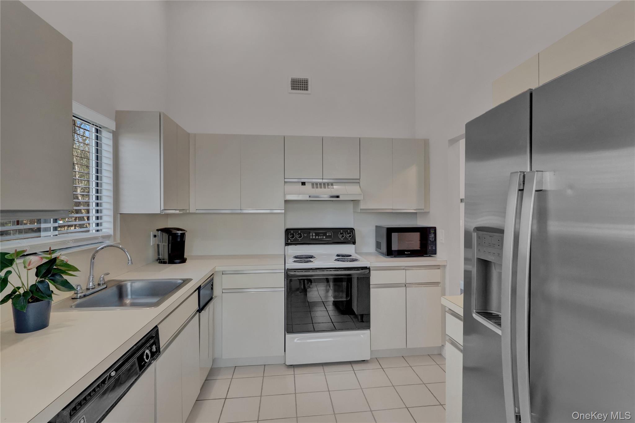 #10 photo, 248 Pond View Lane, מחוז סאפוק Smithtown , NY 11787