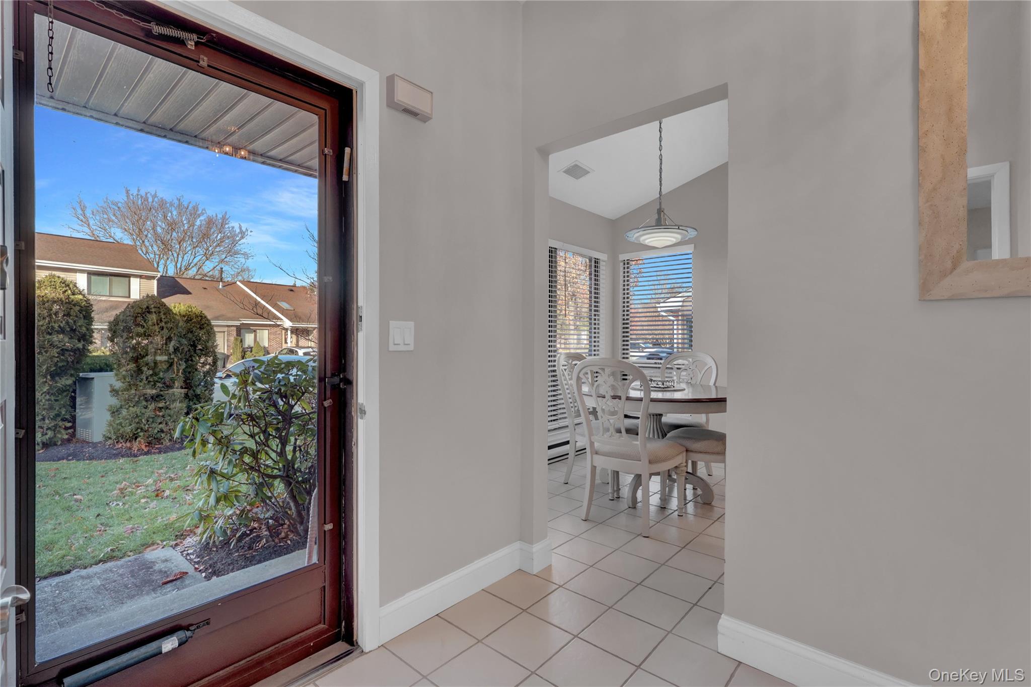 #4 photo, 248 Pond View Lane, מחוז סאפוק Smithtown , NY 11787