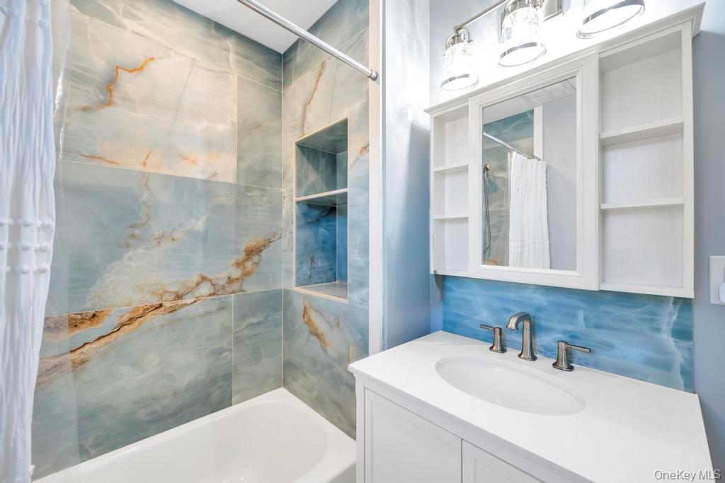 #14 photo, 10 Westwind Drive, Саффолк ‖ Bohemia , NY 11716