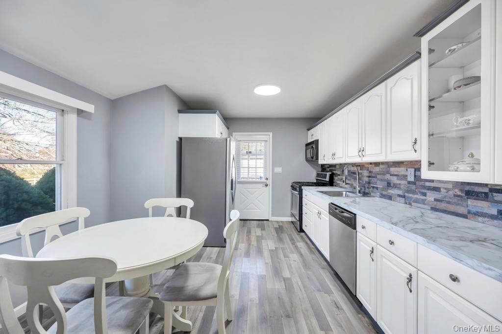 #8 photo, 10 Westwind Drive, Саффолк ‖ Bohemia , NY 11716