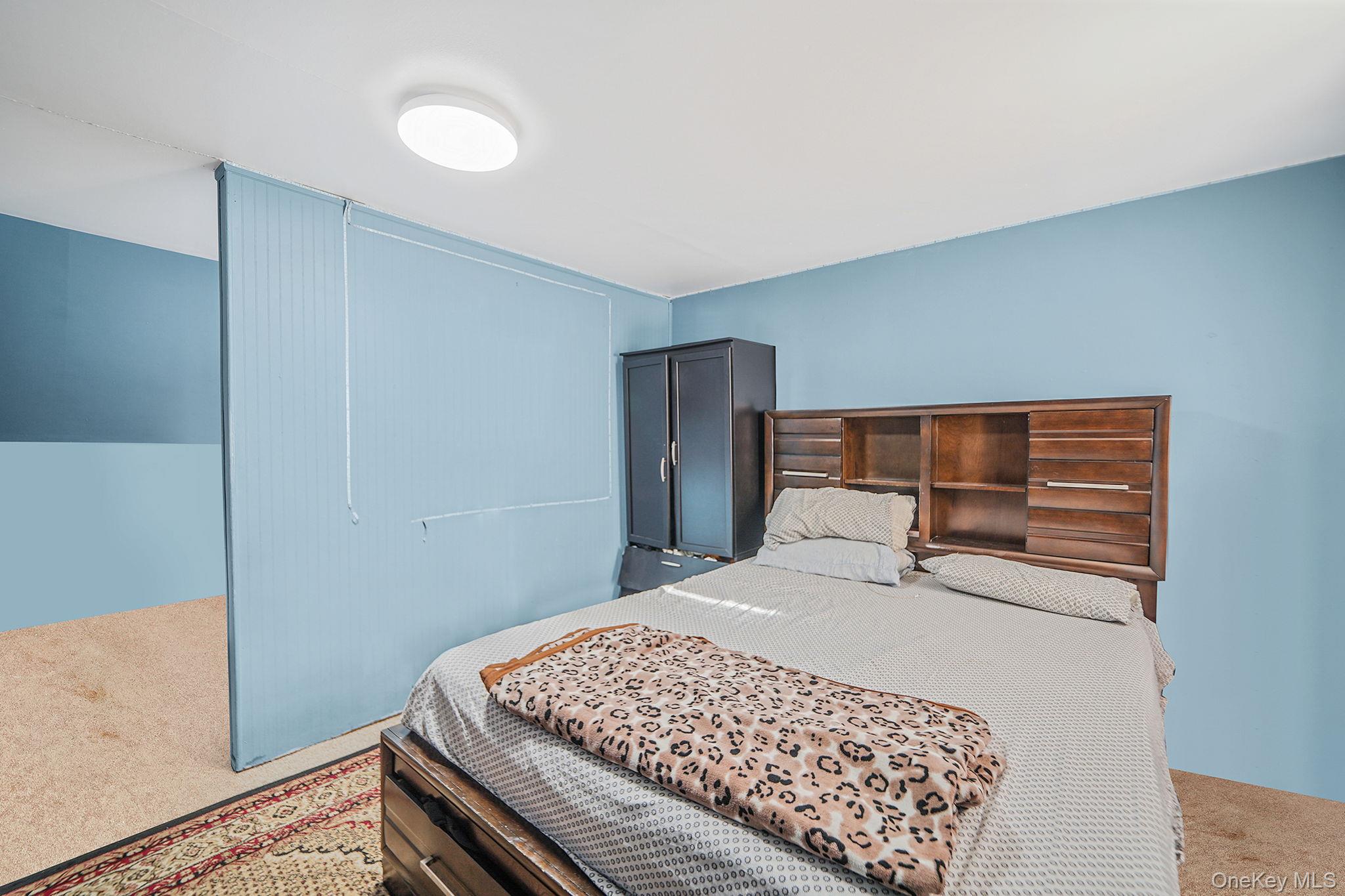 #17 photo, 897 Washington Avenue, Westbury , NY 11590