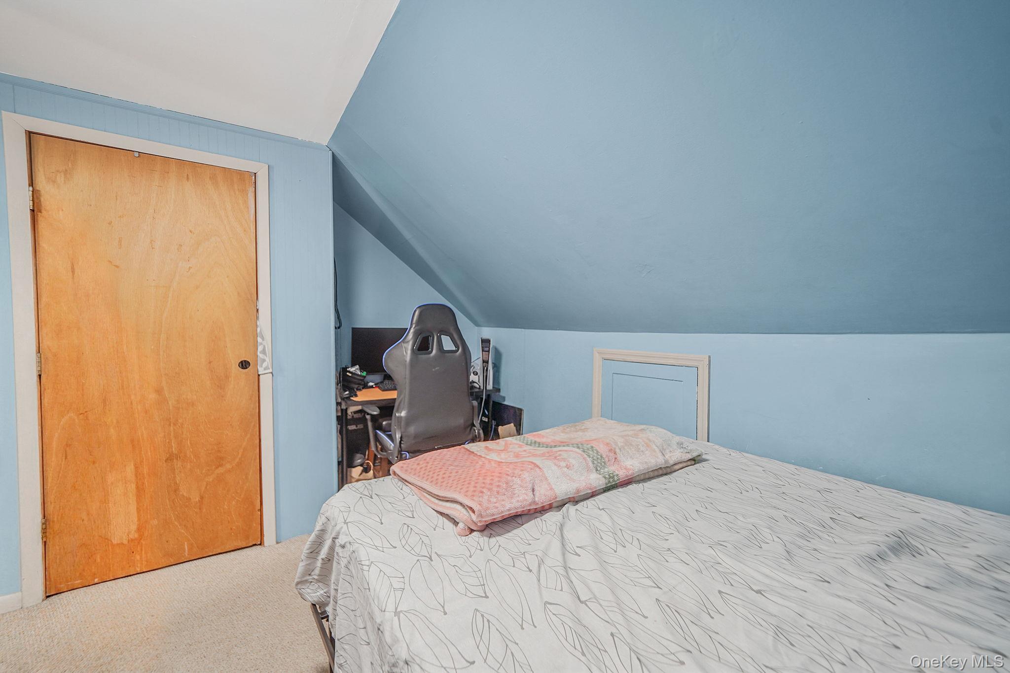 #20 photo, 897 Washington Avenue, Westbury , NY 11590