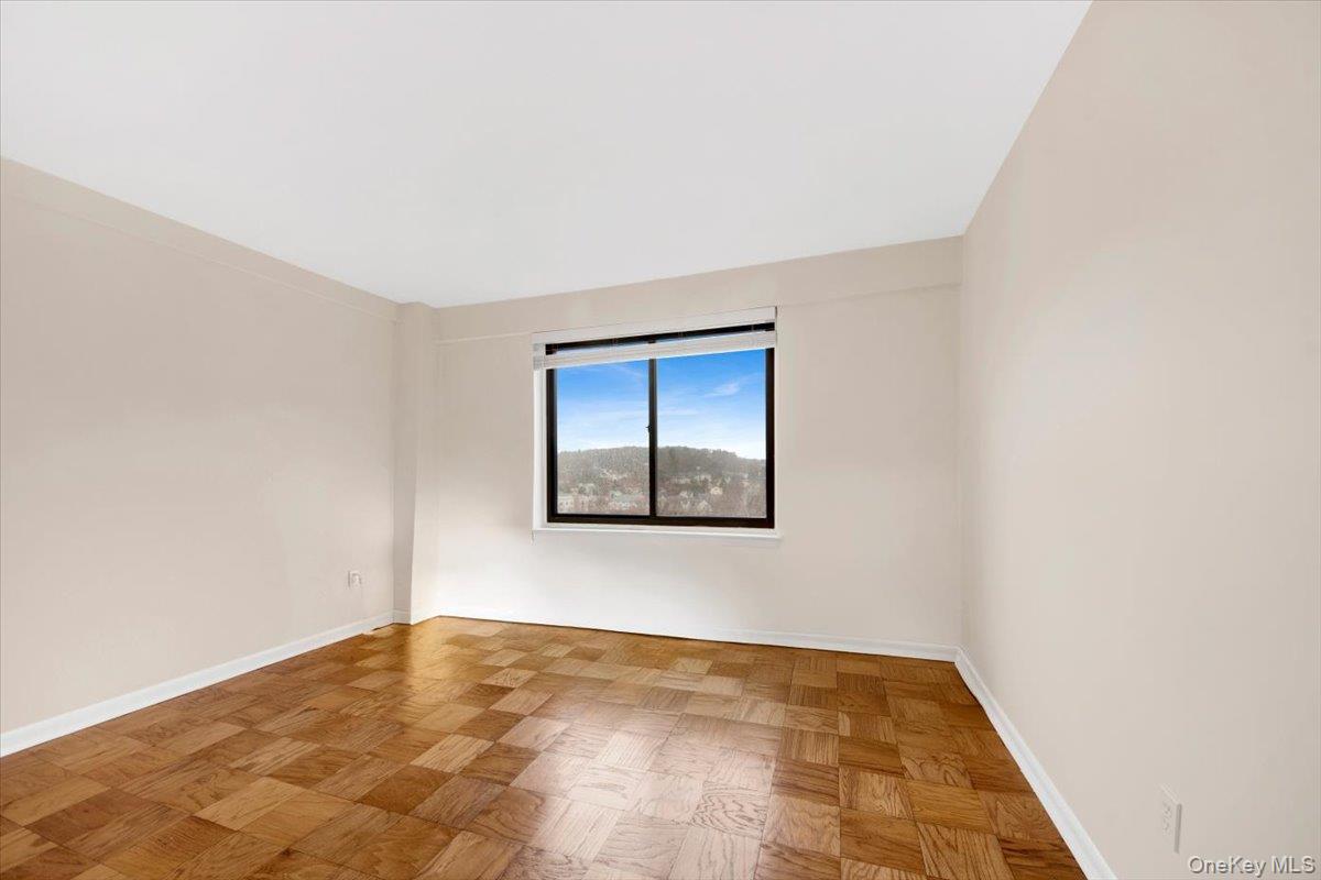 #9 photo, 25 Lake Street, White Plains , NY 10603