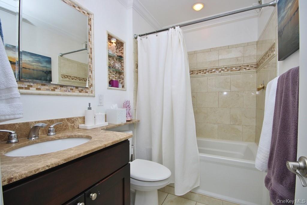 #15 photo, 1374 Midland Avenue, Bronxville , NY 10708