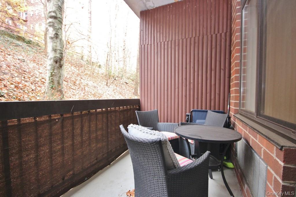 #18 photo, 1374 Midland Avenue, Bronxville , NY 10708