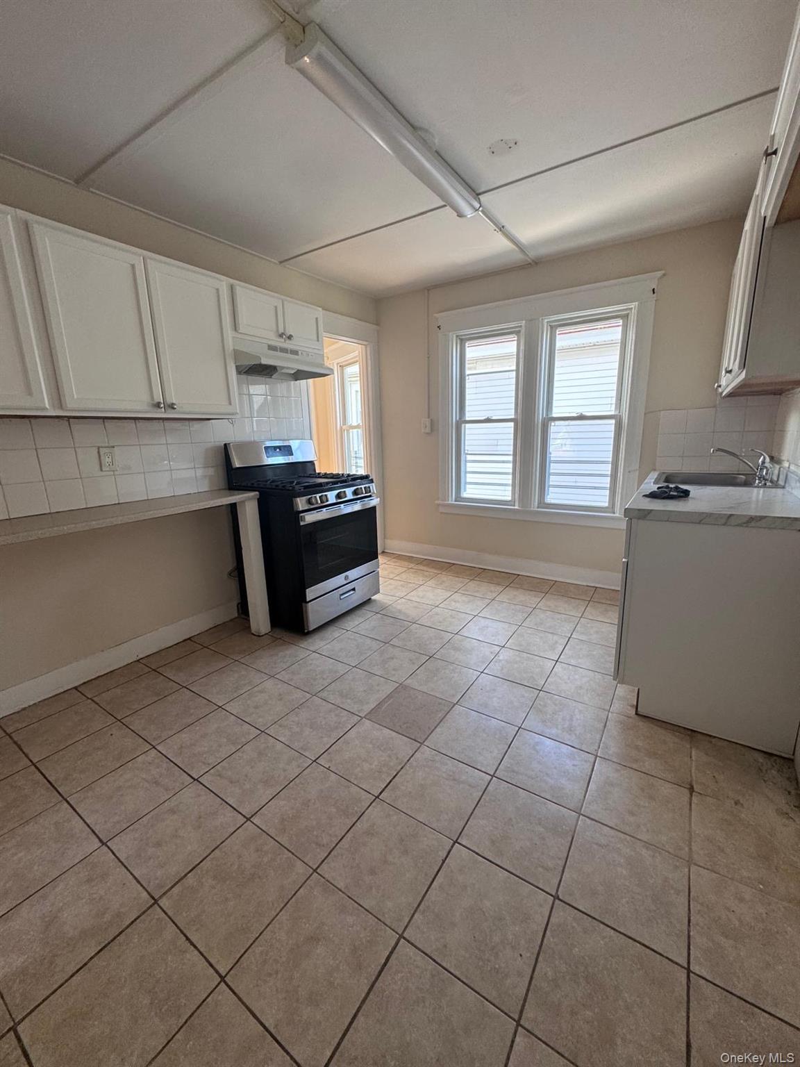 #10 photo, 25 Lent Street, Poughkeepsie , NY 12601