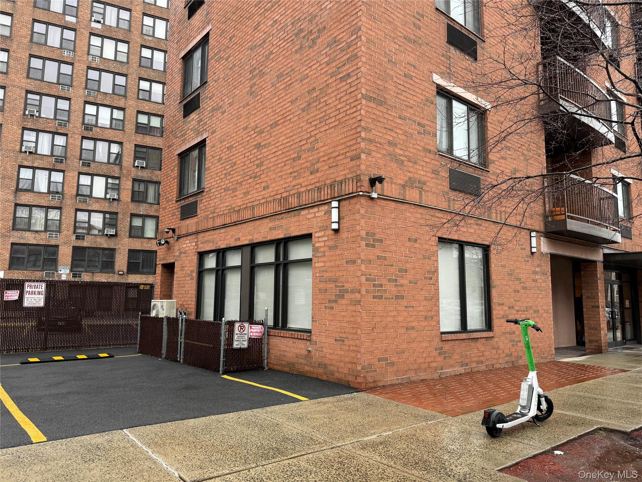 #1 photo, 1600 Parkview Avenue, Bronx , NY 10461