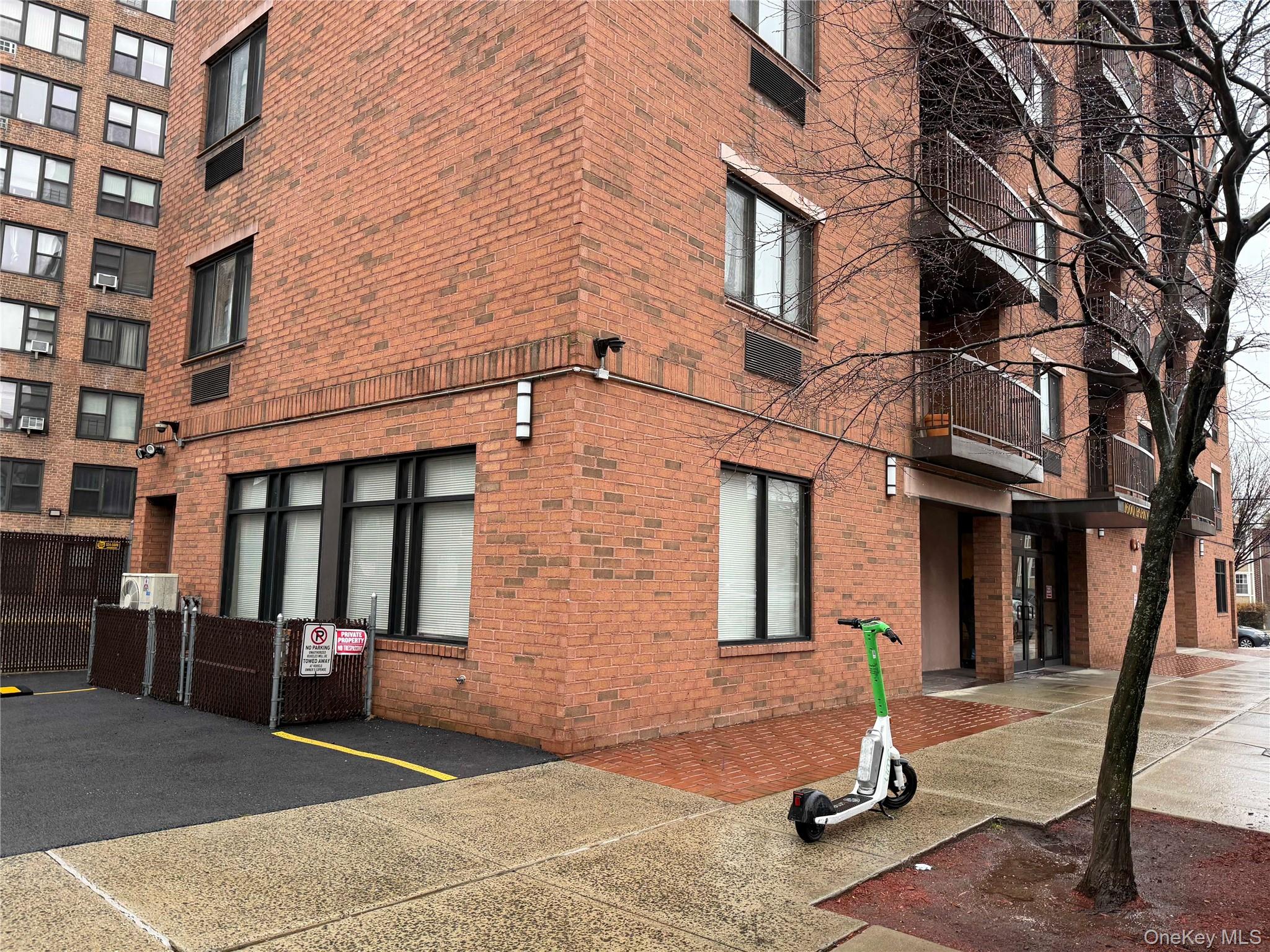 #2 photo, 1600 Parkview Avenue, Bronx , NY 10461