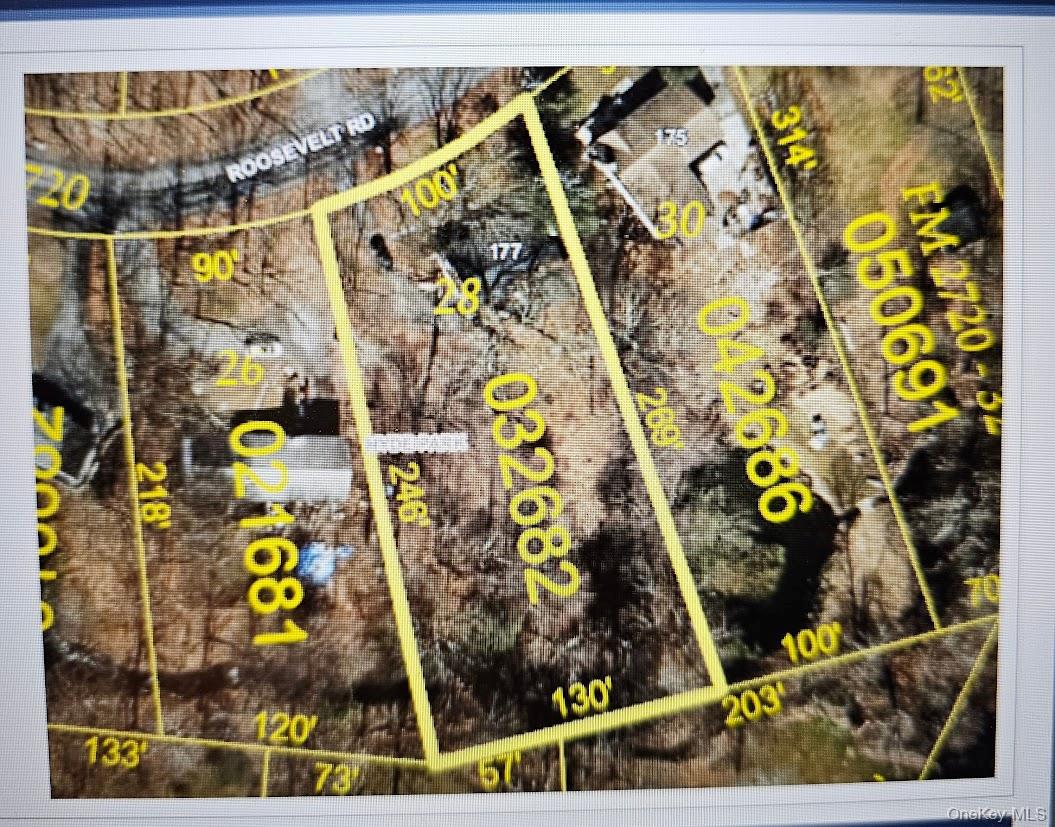 #11 photo, 177 Roosevelt Road, Hyde Park , NY 12538