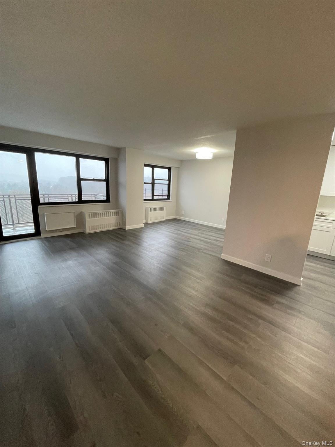 #12 photo, 155 Ferris Avenue, 纽约州 White Plains , NY 10603