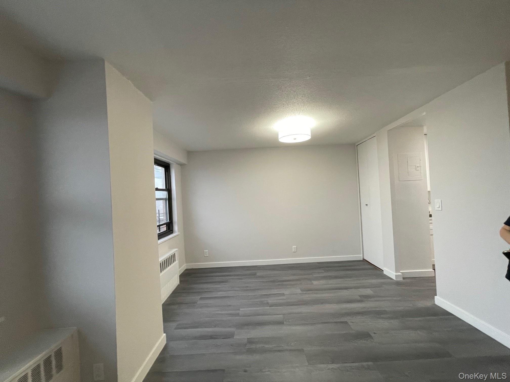 #15 photo, 155 Ferris Avenue, 纽约州 White Plains , NY 10603