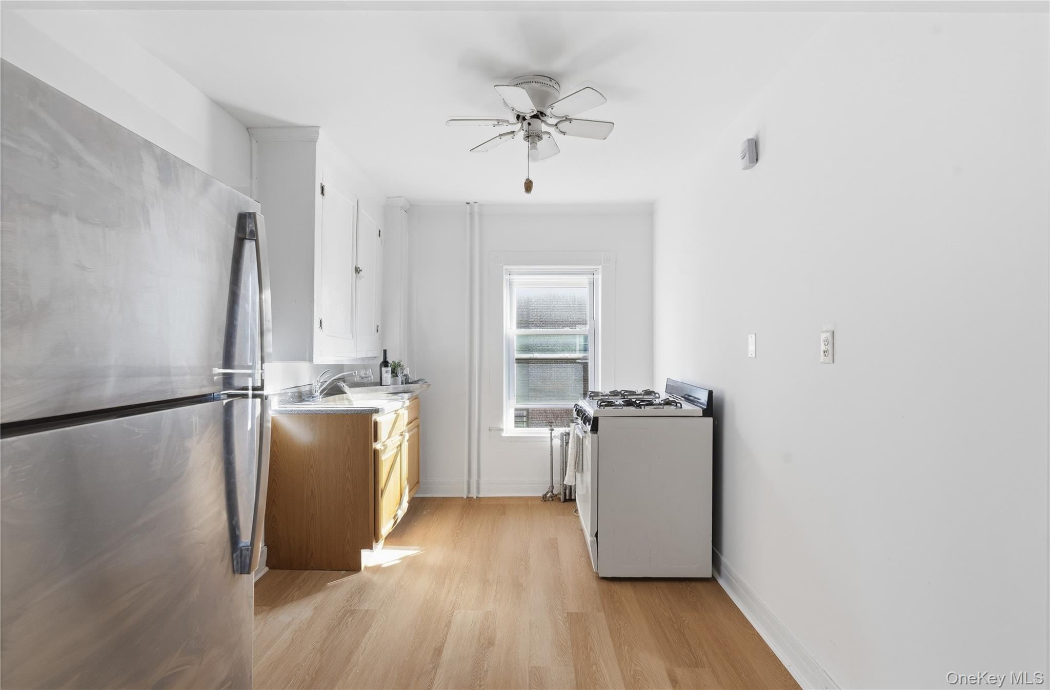 #3 photo, 226 Fourth Avenue, Pelham , NY 10803