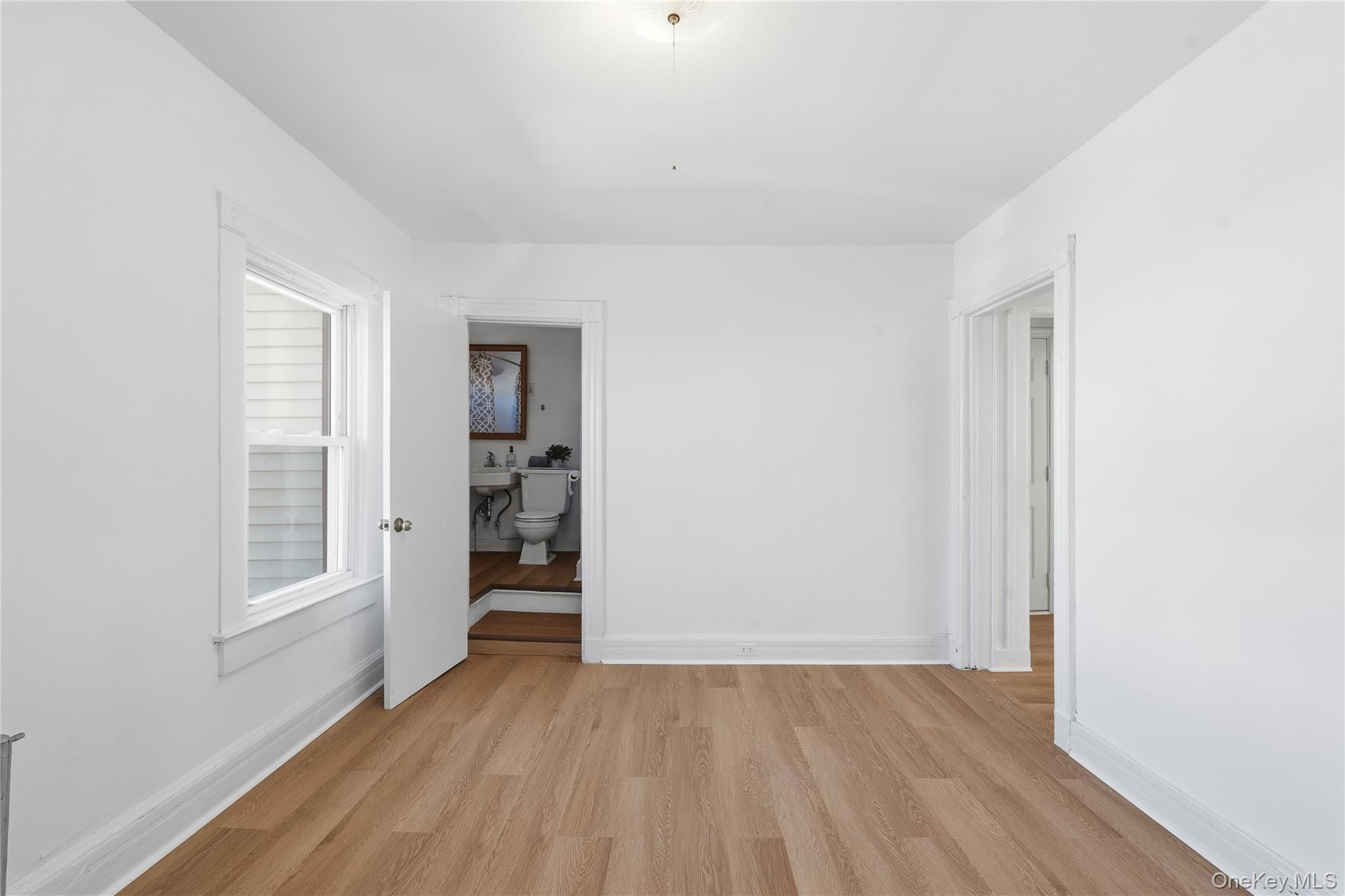 #5 photo, 226 Fourth Avenue, Pelham , NY 10803