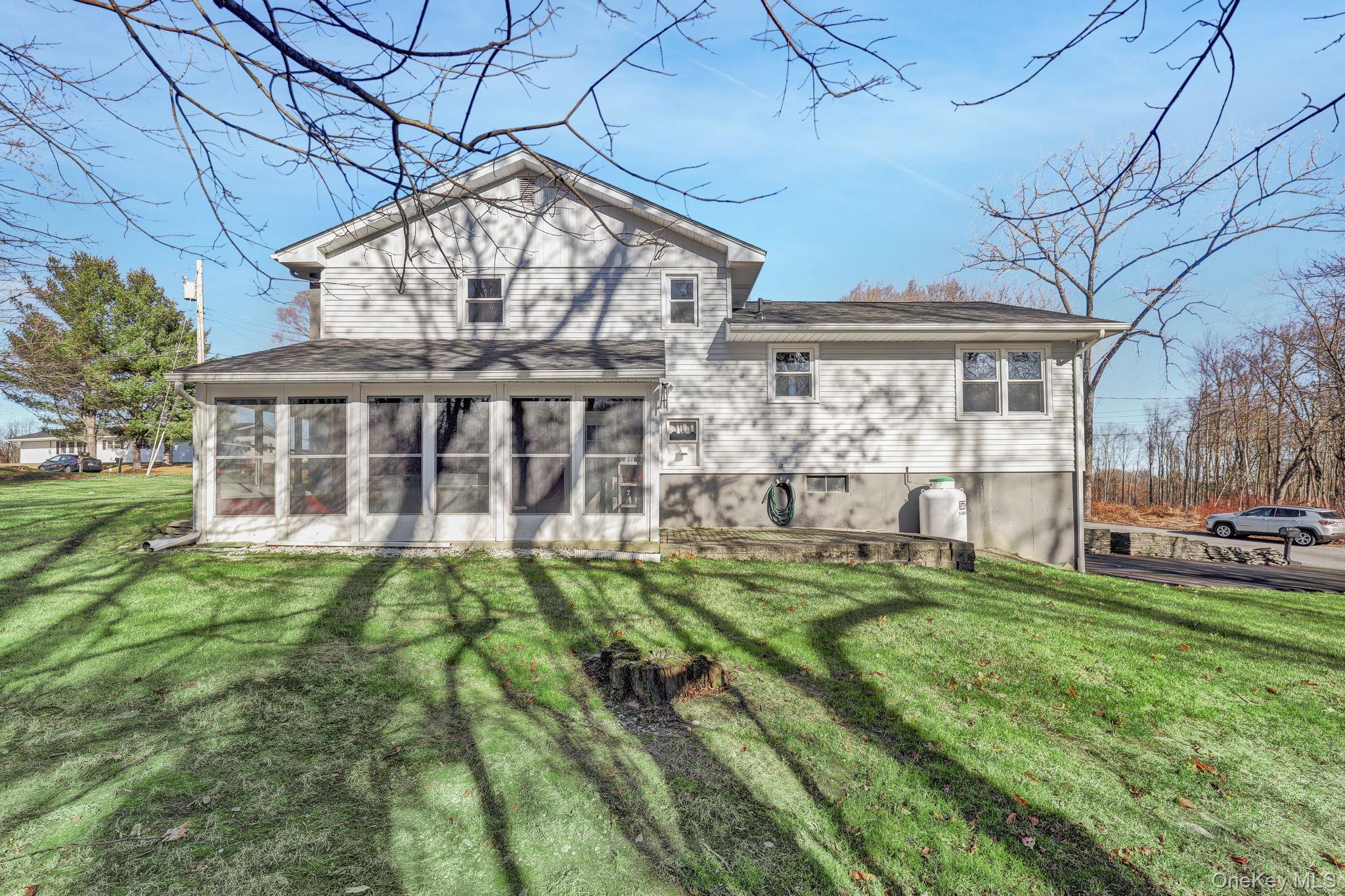 #10 photo, 21 California Drive, 纽约州 Middletown , NY 10940