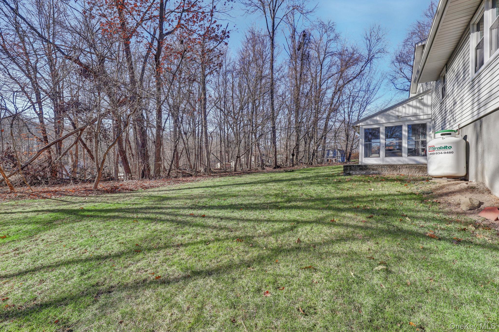 #12 photo, 21 California Drive, 纽约州 Middletown , NY 10940