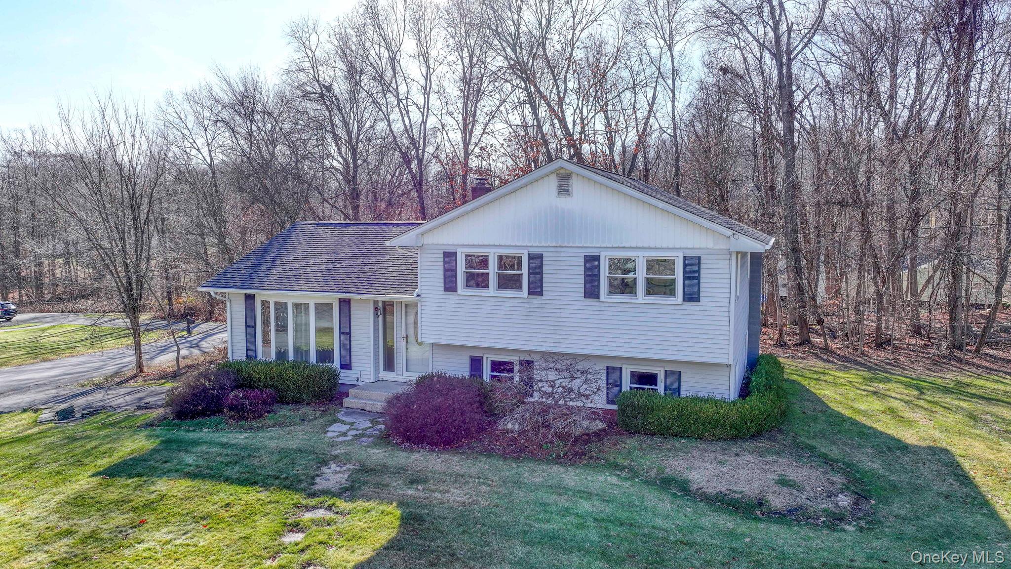 #2 photo, 21 California Drive, 纽约州 Middletown , NY 10940