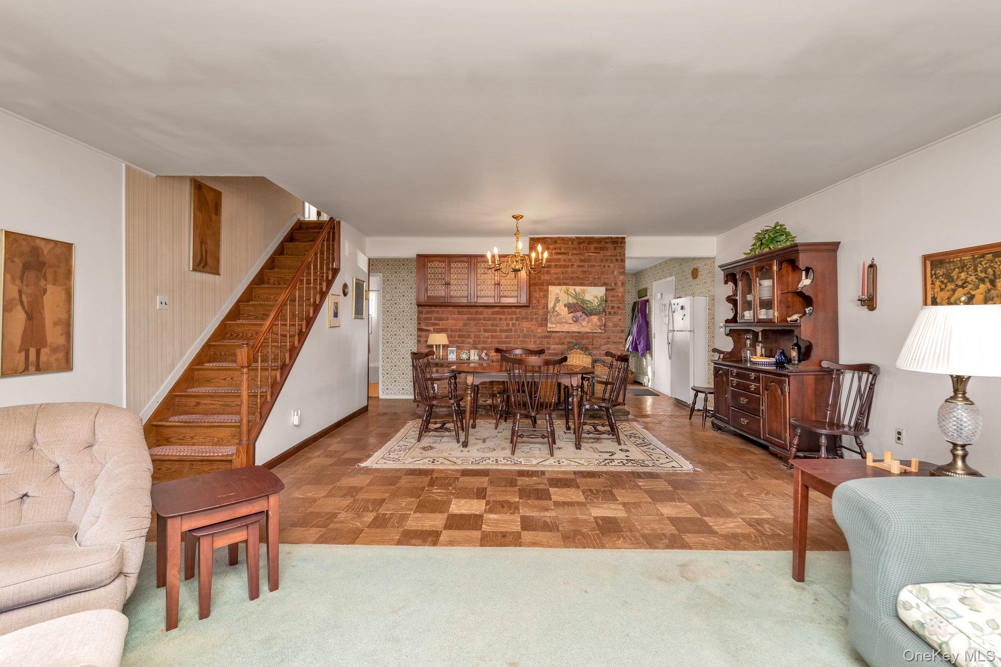 #4 photo, 25 March Lane, Westbury , NY 11590