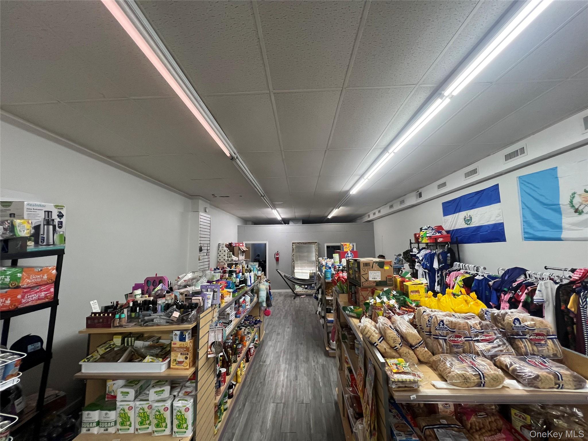 #3 photo, 120 Main Street, מחוז סאפוק Kings Park , NY 11754