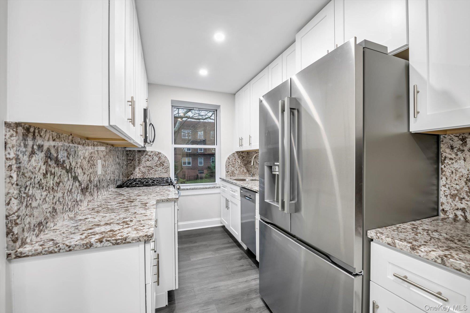 #2 photo, 79-06 Main Street, Куинс ‖ Flushing , NY 11367