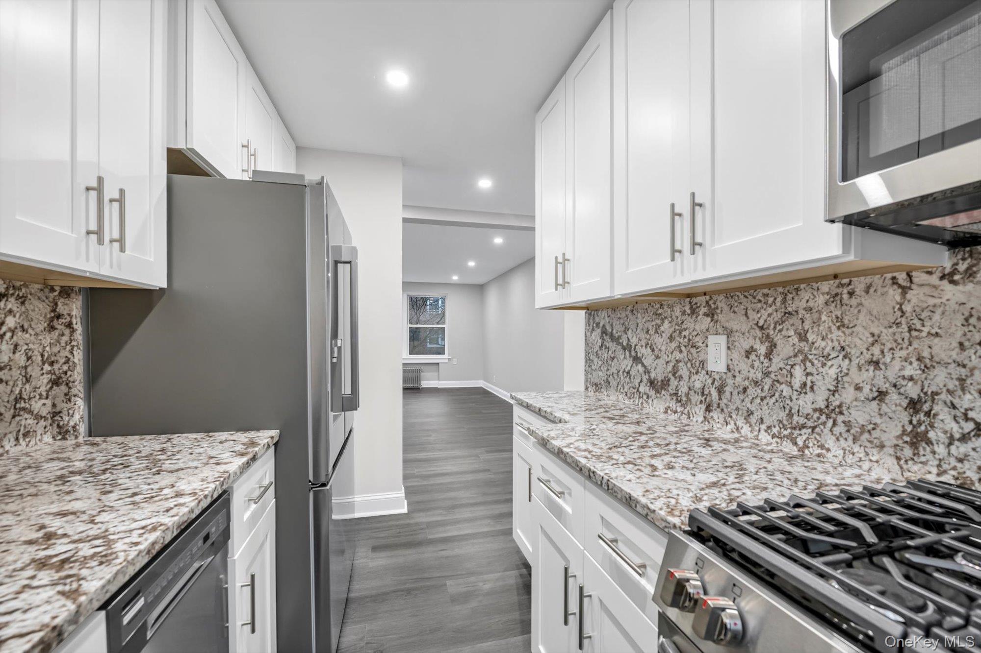 #3 photo, 79-06 Main Street, Куинс ‖ Flushing , NY 11367