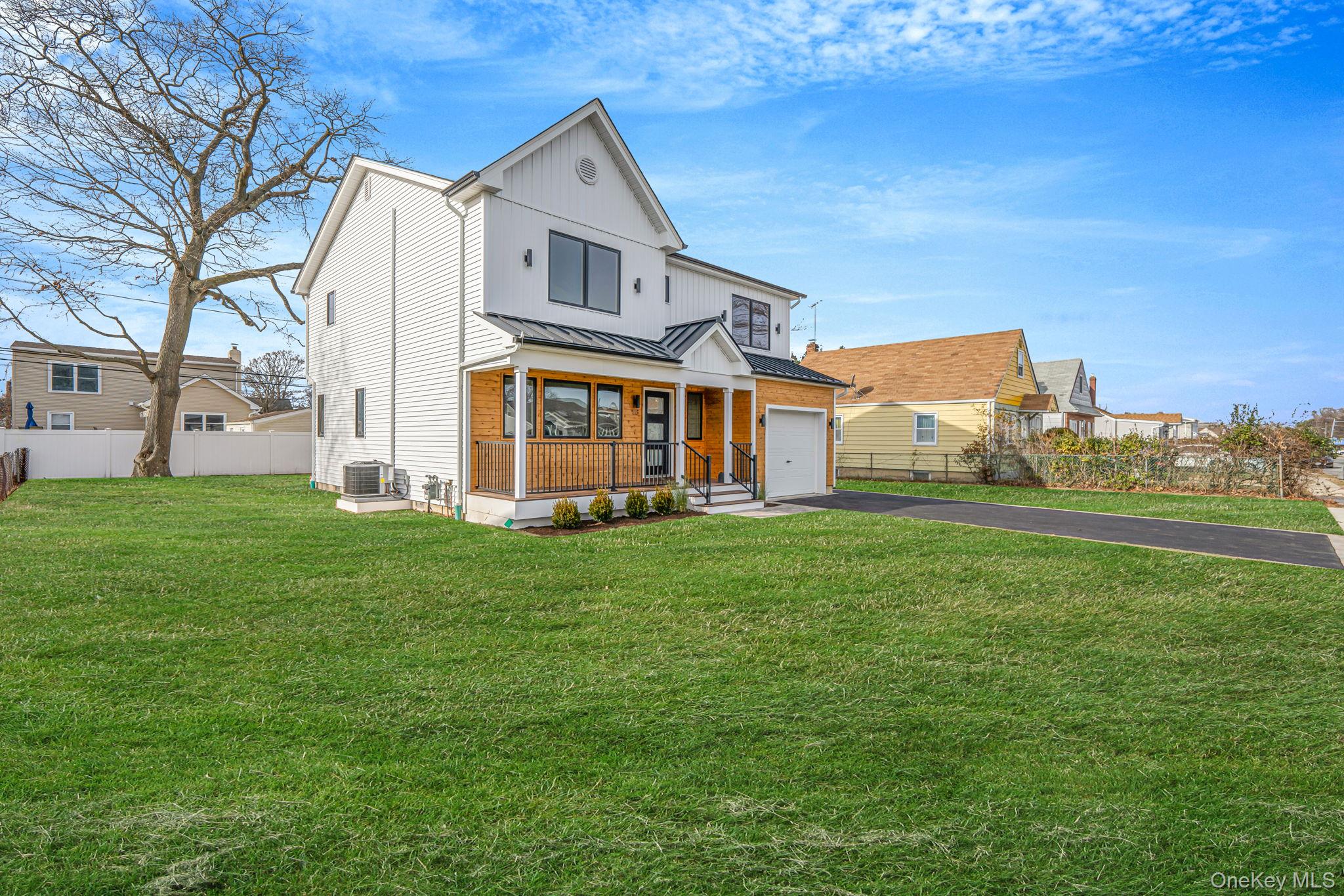 #5 photo, 115 Riviera Parkway, Lindenhurst , NY 11757