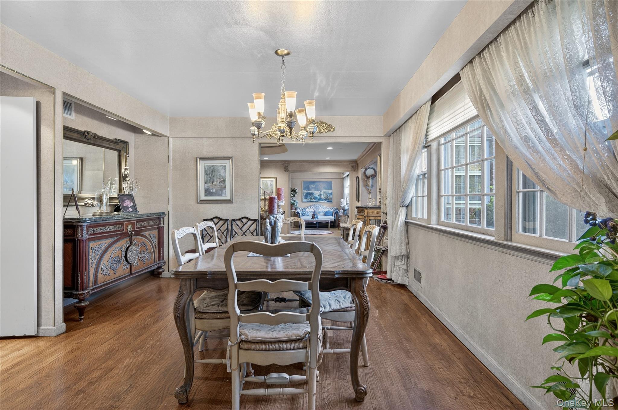 #7 photo, 300 Circle Road, ناسو Muttontown , NY 11791