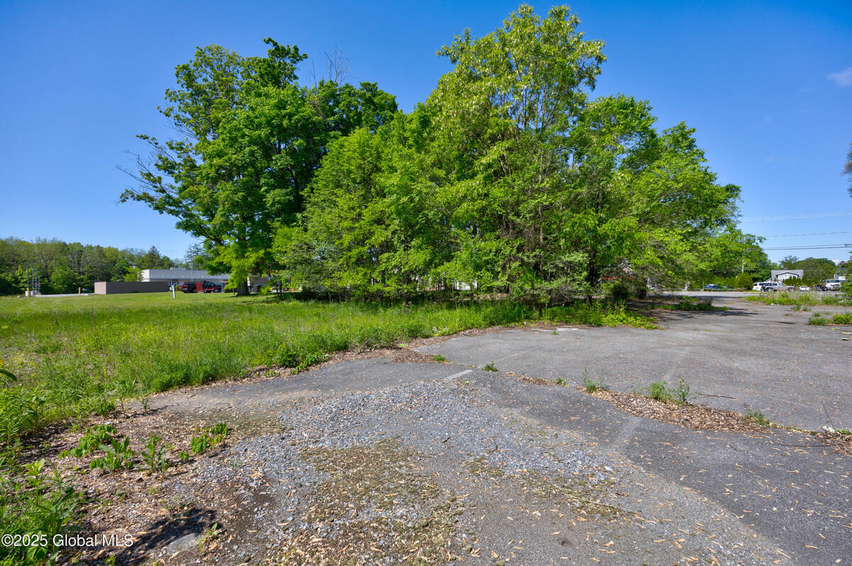 #14 photo, 183-185 Church Avenue, Ballston , NY 12020