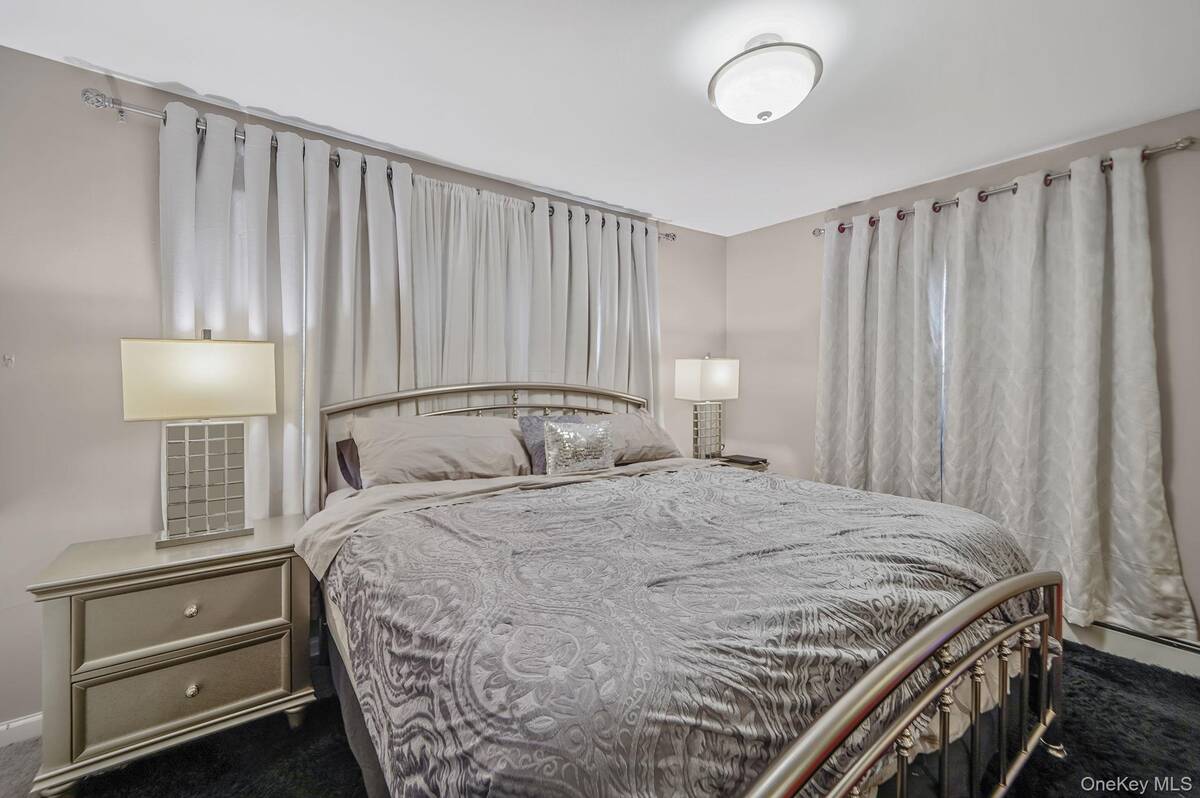 #20 photo, 13 Poplar Street, 롱 아일랜드 Central Islip , NY 11722