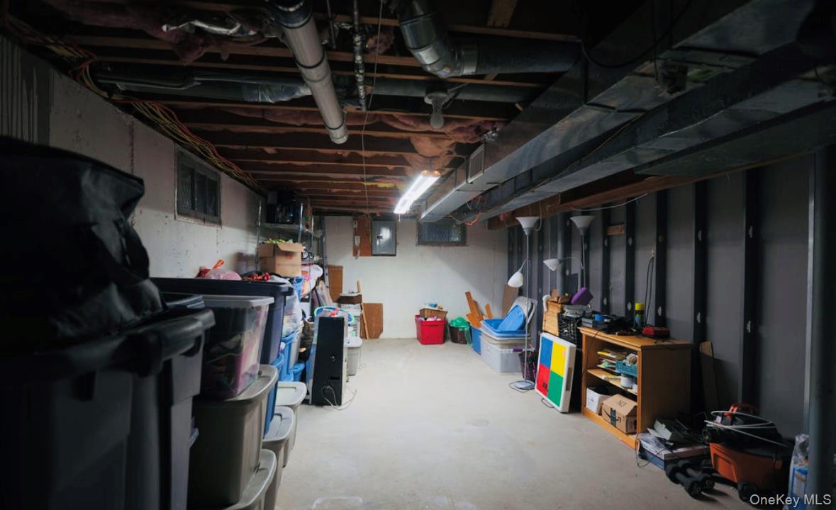 #20 photo, 407 Tree Road, South Setauket , NY 11720