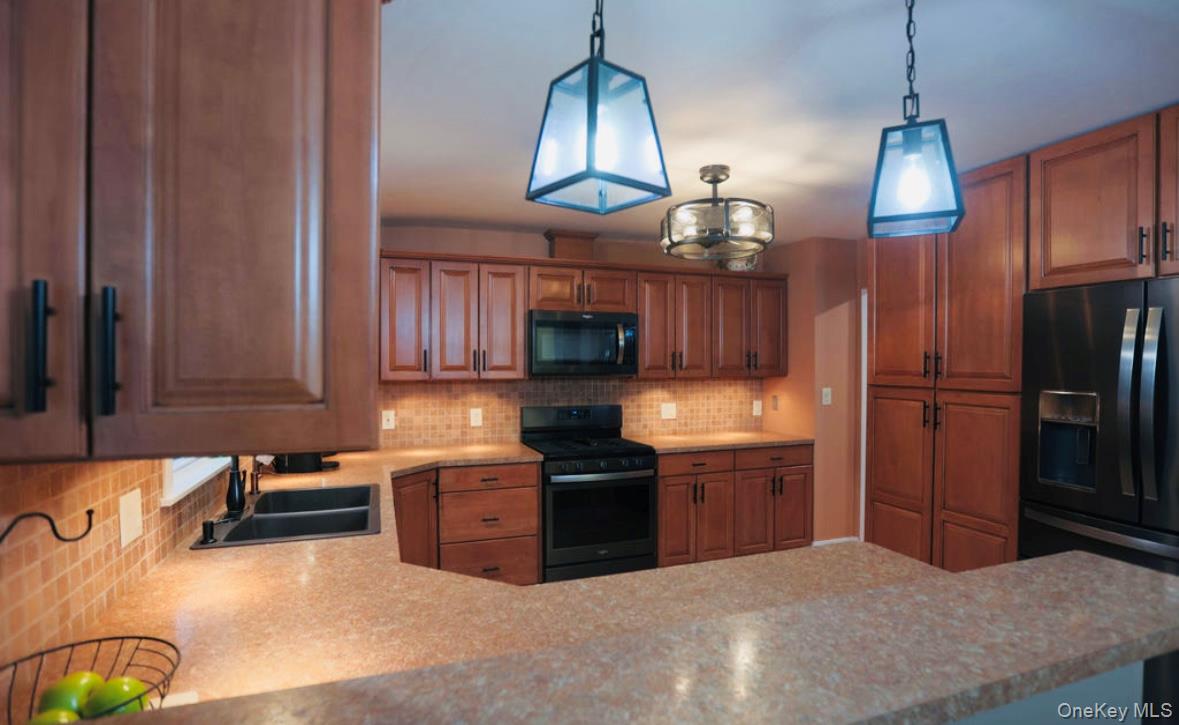 #6 photo, 407 Tree Road, South Setauket , NY 11720