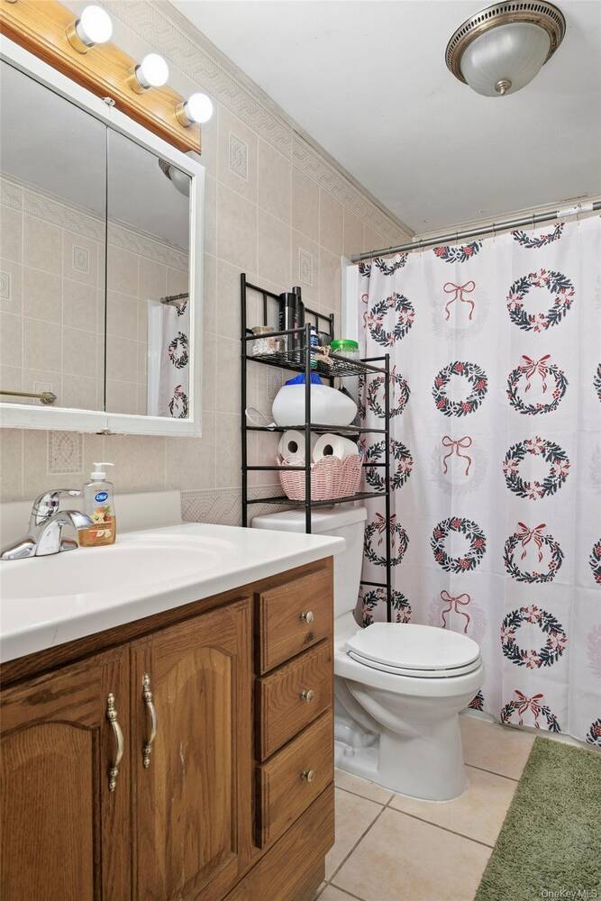 #21 photo, 33 Urban Drive, Selden , NY 11784