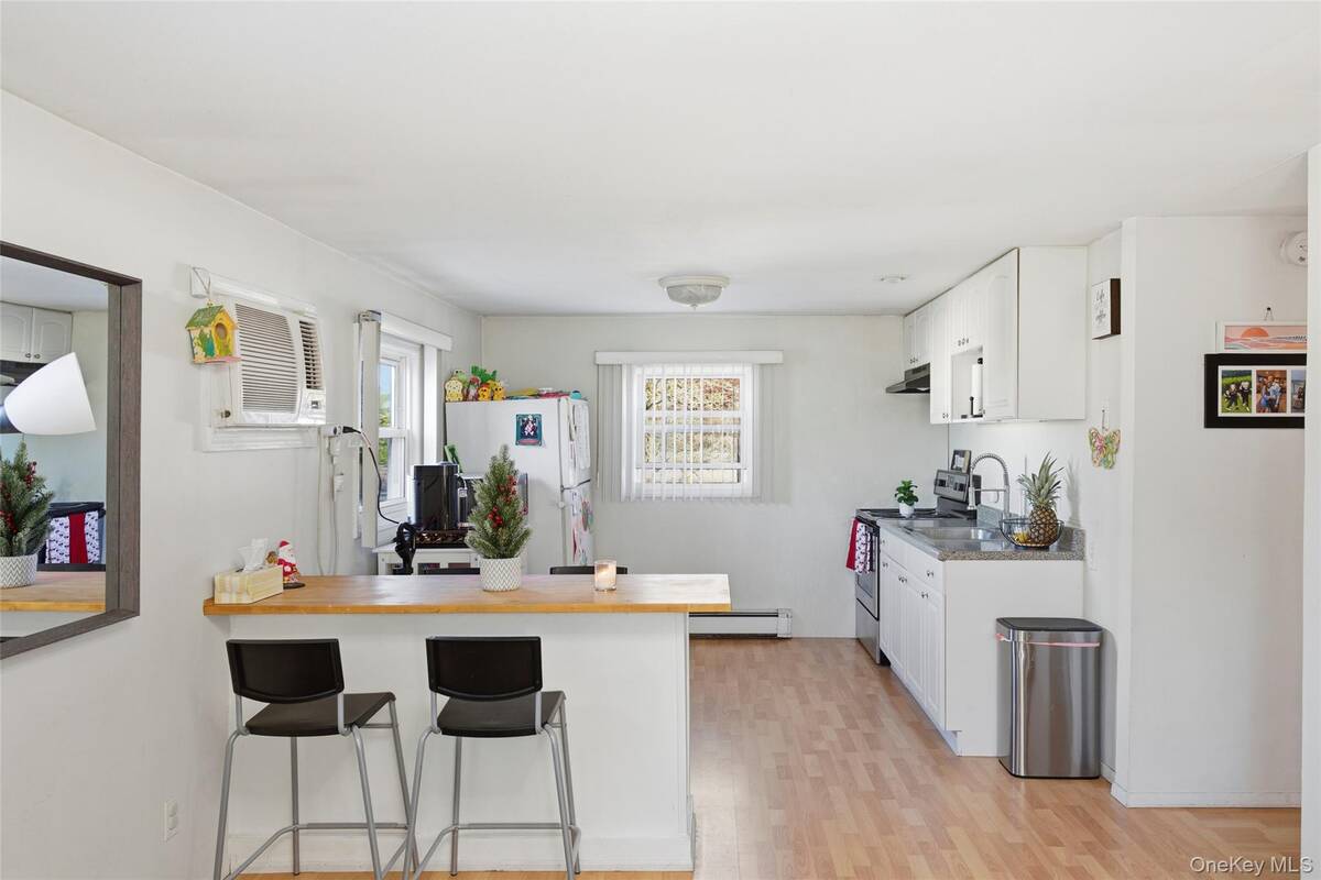 #22 photo, 33 Urban Drive, Selden , NY 11784