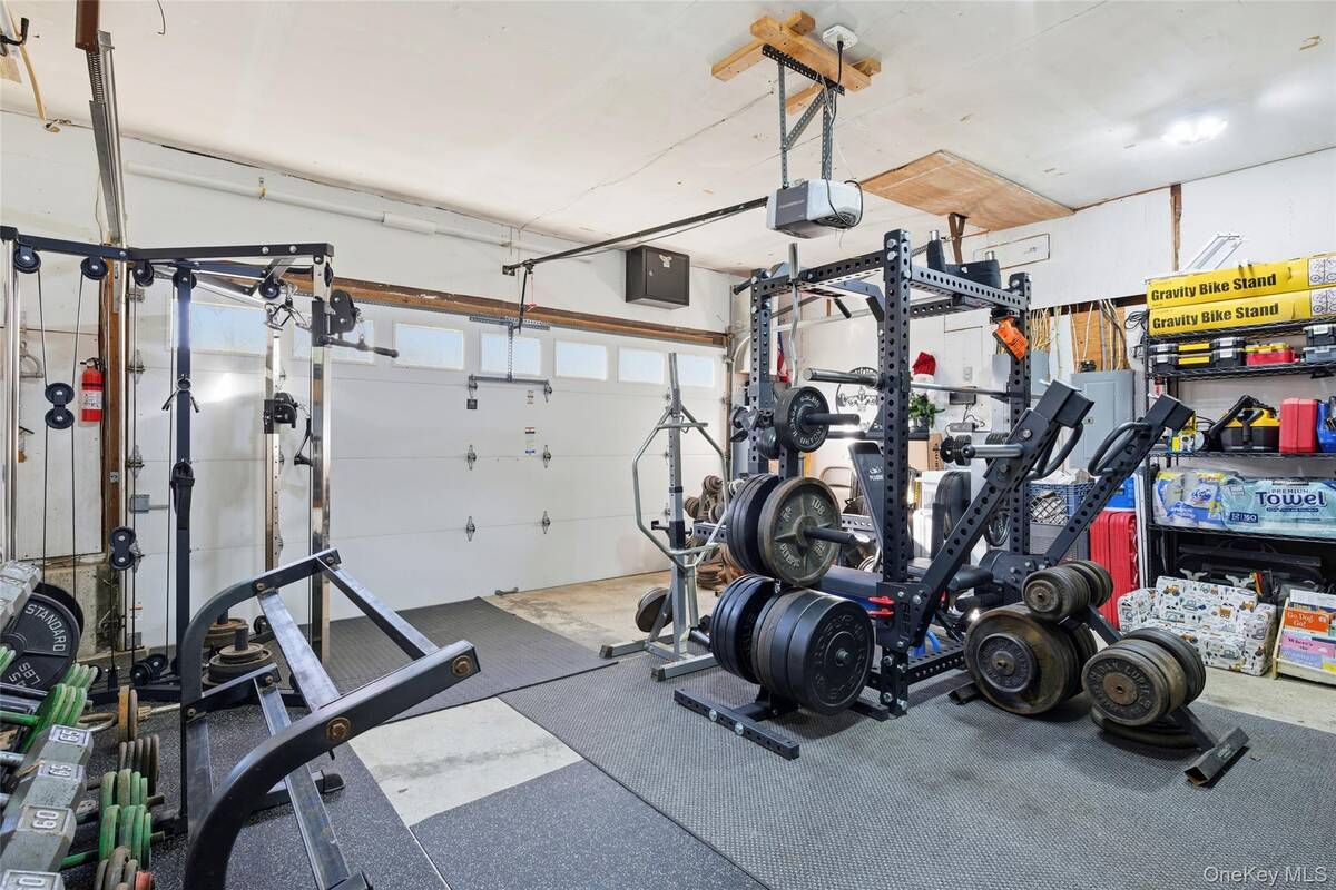 #25 photo, 33 Urban Drive, Selden , NY 11784