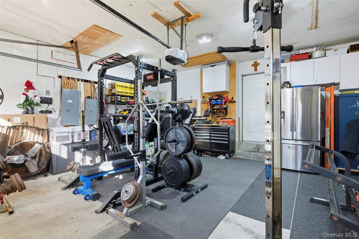 #26 photo, 33 Urban Drive, Selden , NY 11784