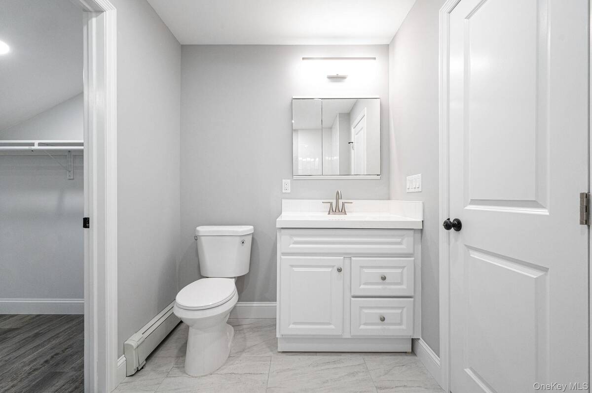 #27 photo, 27 Lyman Road, सफ़ोक काउंटी East Patchogue , NY 11772