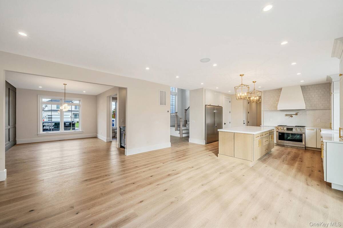 #14 photo, 4 Blackwell Court, 롱 아일랜드 Nesconset , NY 11767