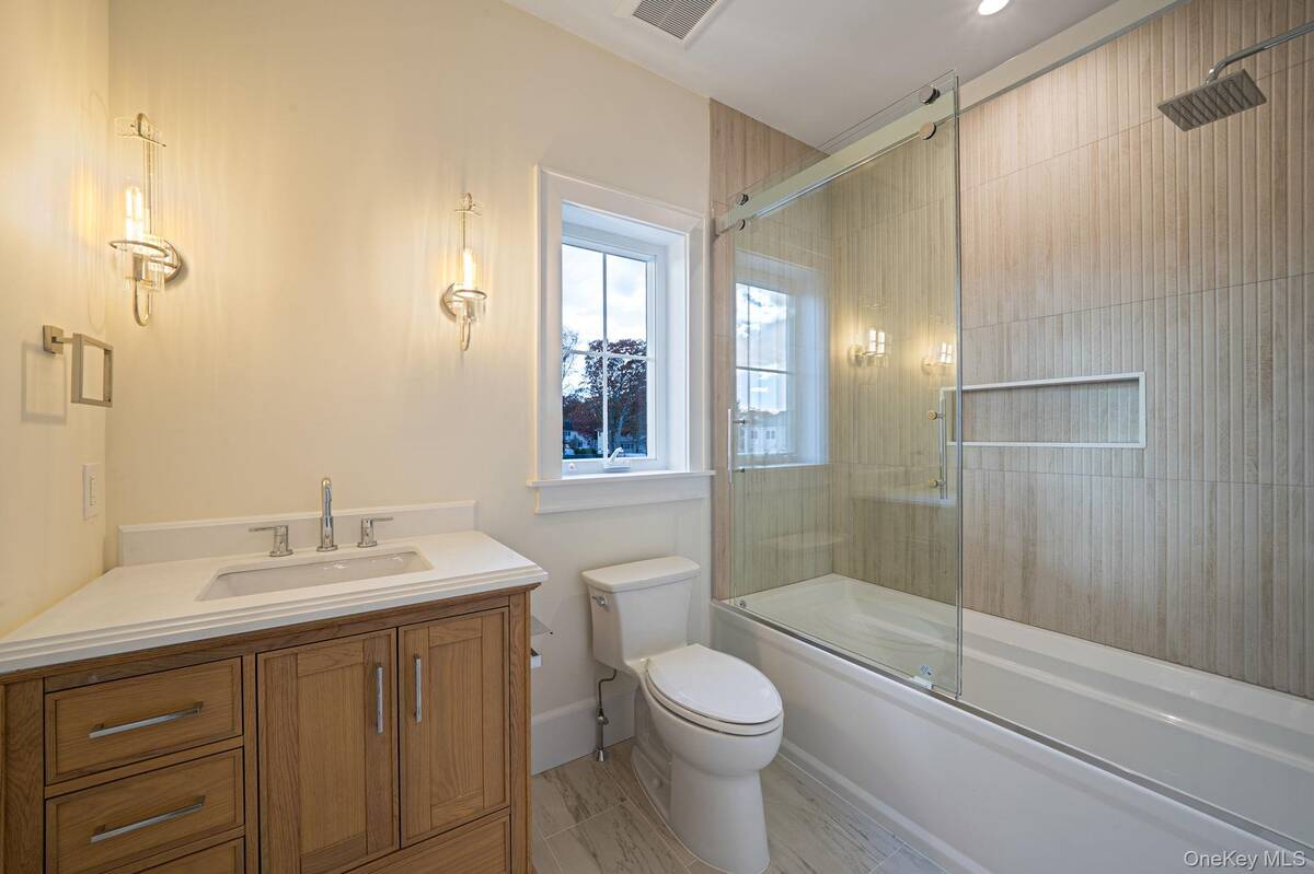 #29 photo, 4 Blackwell Court, 롱 아일랜드 Nesconset , NY 11767