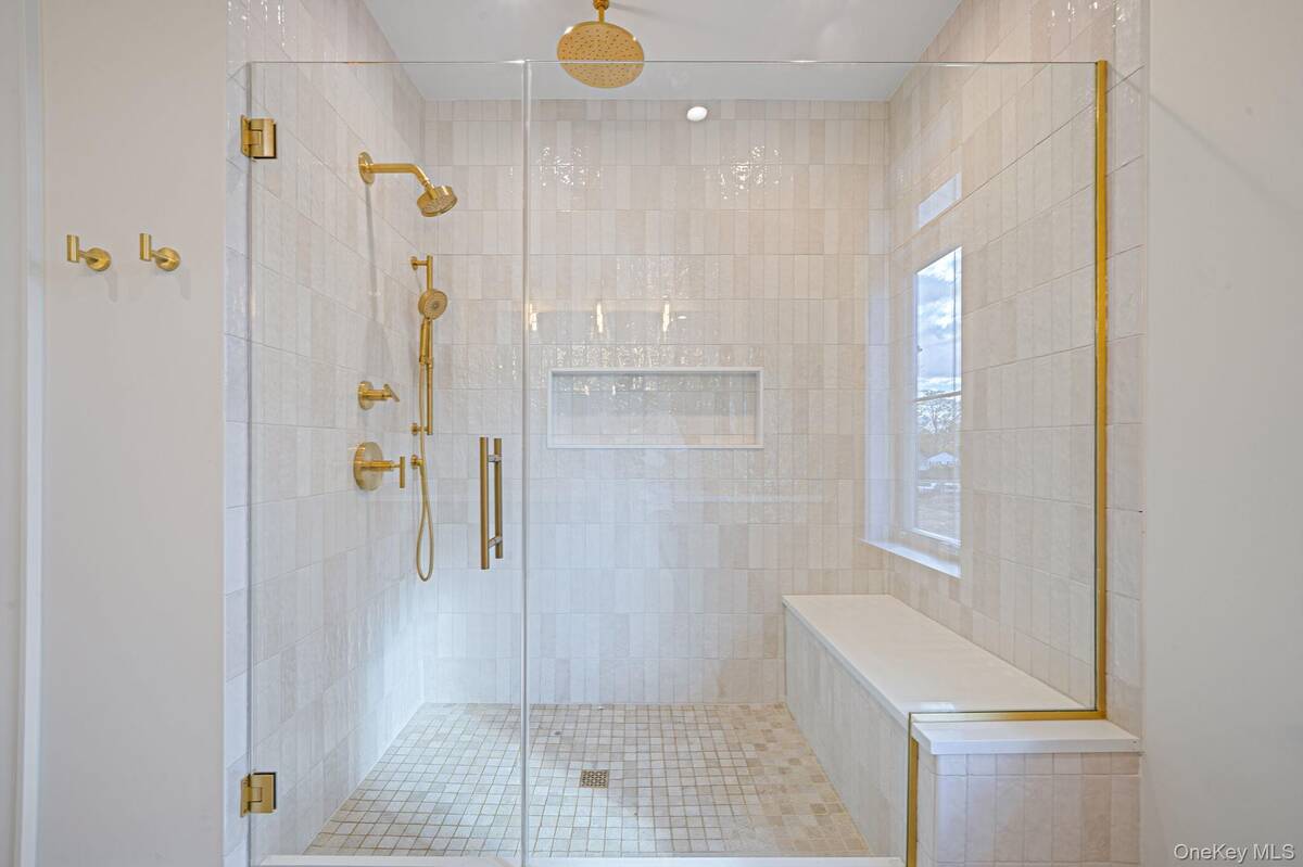 #30 photo, 4 Blackwell Court, 롱 아일랜드 Nesconset , NY 11767