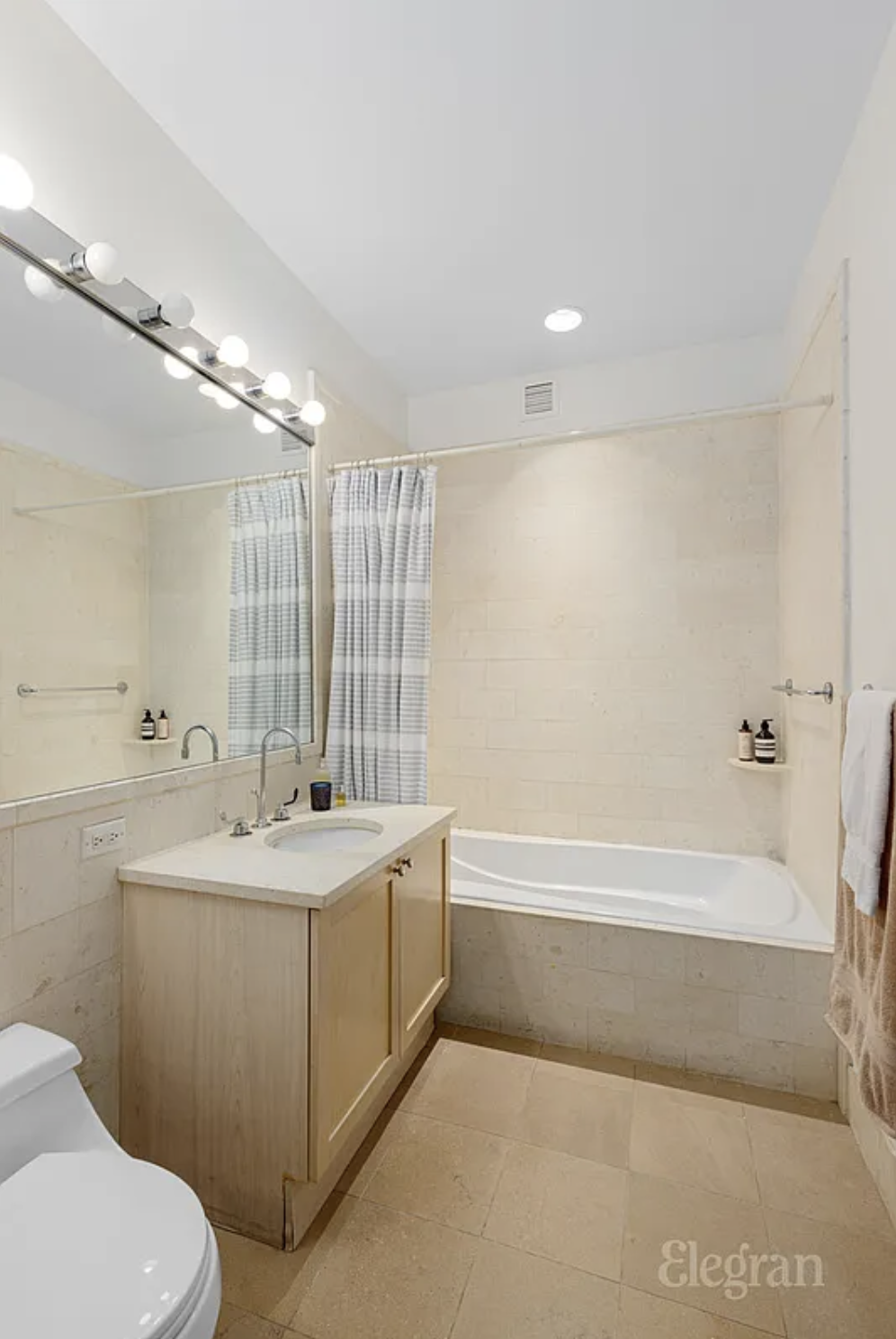 #12 photo, 252 7th Avenue, מנהטן Chelsea , NY 10001