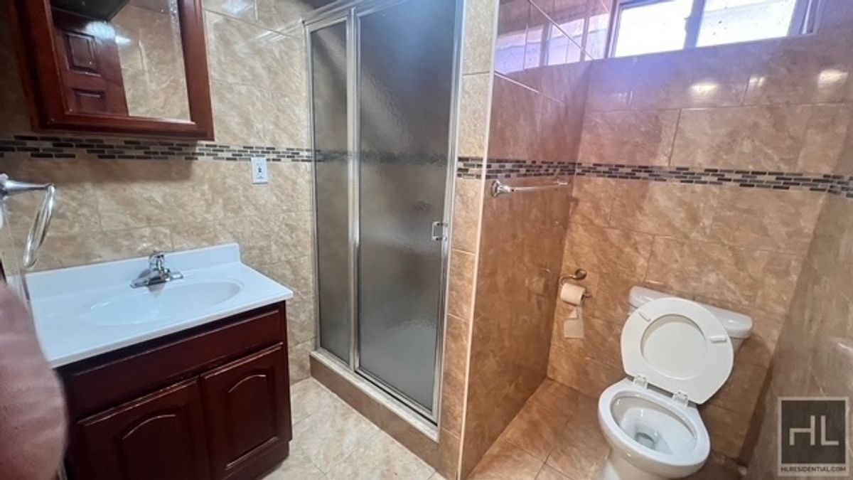 #10 photo, 720 E 39th Street, East Flatbush , NY 11203