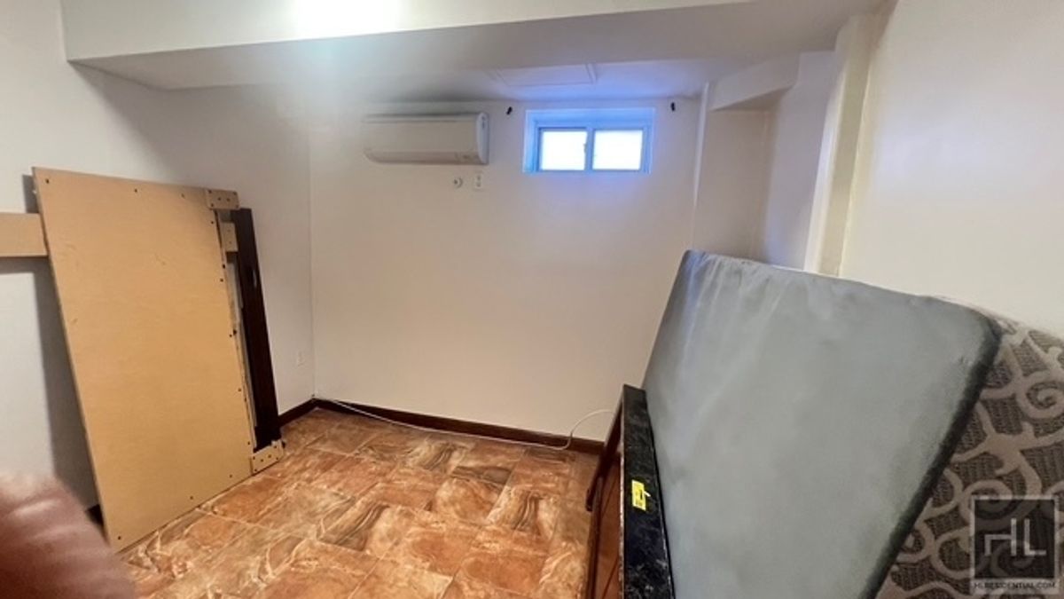 #5 photo, 720 E 39th Street, East Flatbush , NY 11203