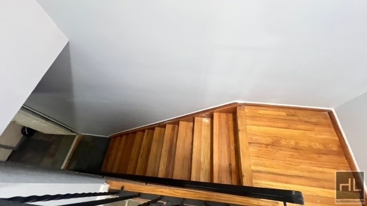 #16 photo, 2121 Kimball Street, Marine Park , NY 11234