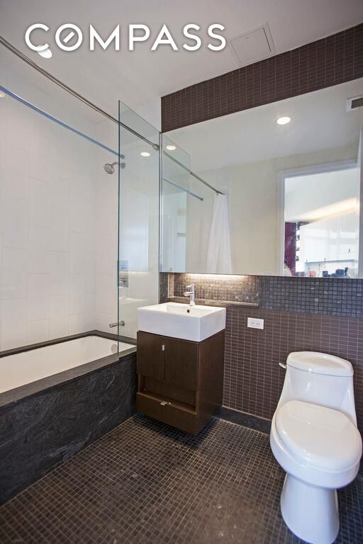 #11 photo, Long Island City, Long Island City , NY 11101