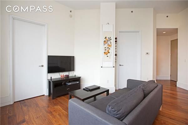 #3 photo, Long Island City, Long Island City , NY 11101