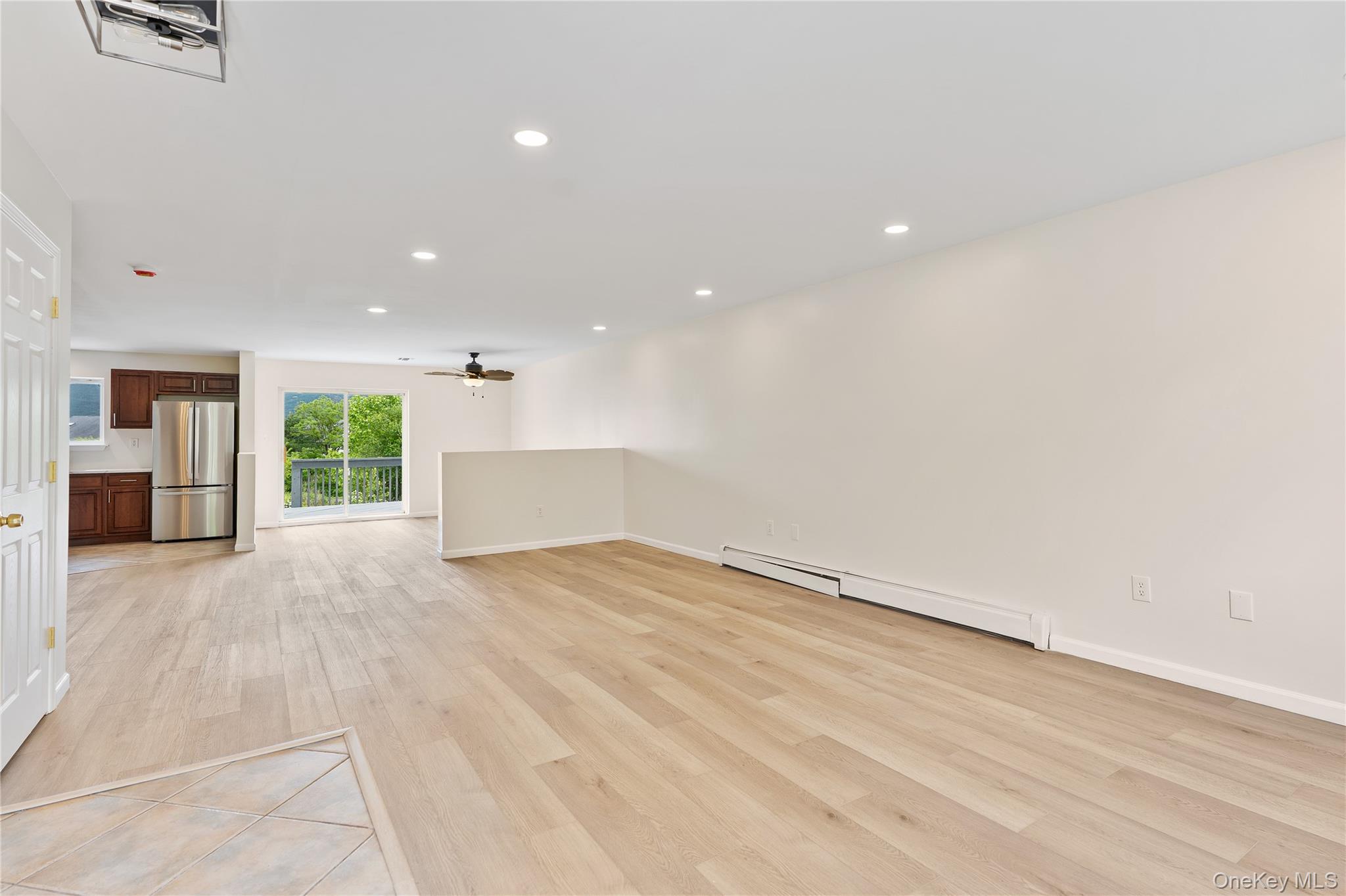 #3 photo, 221 Tamerisk Lane, 뉴욕주 New Windsor , NY 12553